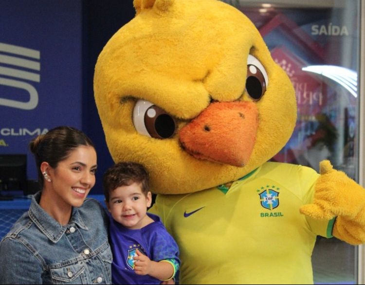 A família do jogador Éverton Ribeiro, do Flamengo, marcou presença na inauguração. Foto: Pedro Sobreiro.